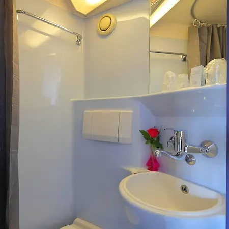 Cis Kellermann 2* פריז