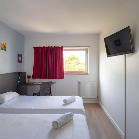 מלון Cis Kellermann 2*