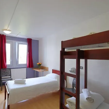 Cis Kellermann מלון פריז